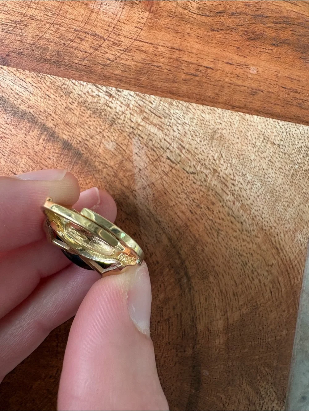Vintage Sarah Coventry Gold-Tone Ring with Brown Cat's Eye Oval - Size 6.5
